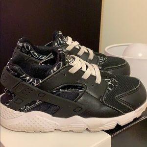 Toddlers Nike Huaraches